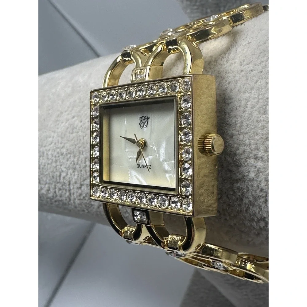Elizabeth‎ Taylor White Diamonds Ladies Watch New Battery 29MM 7.75